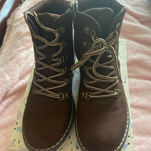 😊Dayfive brown boots😊